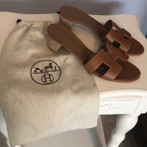 ⭐️ Authentic Hermès Oasis Sandals Size 38/ 8
